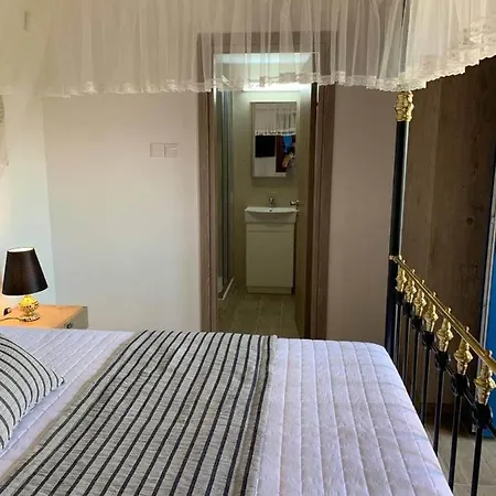 Apartament Orama Agiou Therapontos *